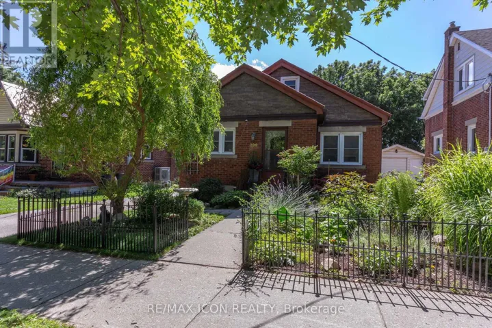 299 PARK STREET, Kitchener, Ontario N2G1N2