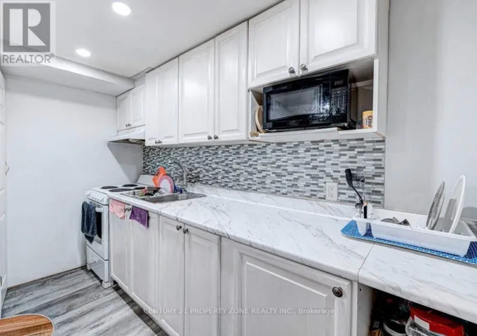 BASEMENT - 6 ROEHAMPTON CRESCENT W, Brampton (Brampton South), Ontario L6Y2R4