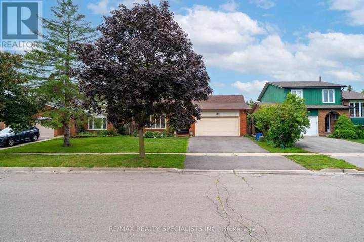 29 BLACKTHORN LANE, Brampton (Brampton North), Ontario L6V3K7