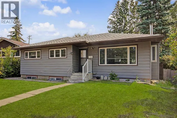 18 Collingwood Place NW, Calgary, Alberta T2L0P9