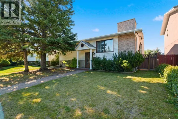 16 Dalroy Crescent NW, Calgary, Alberta T3A1G3