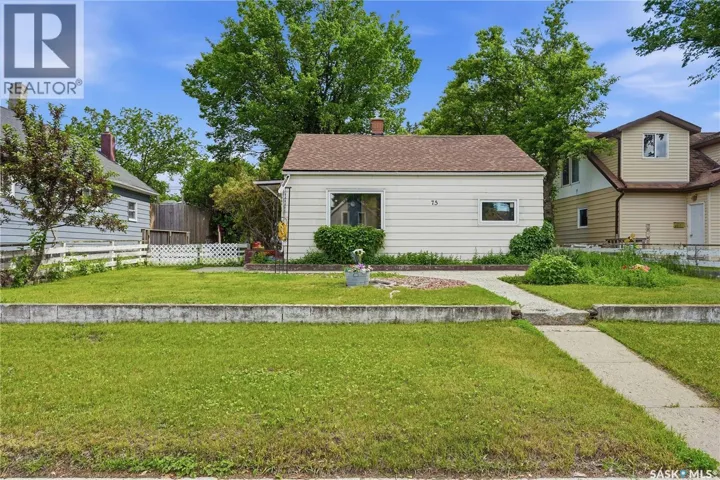75 Iroquois STREET W, Moose Jaw, Saskatchewan S6H5A4