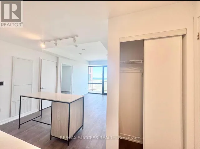 302 - 251 MASONRY WAY, Mississauga (Port Credit), Ontario L5H0B3