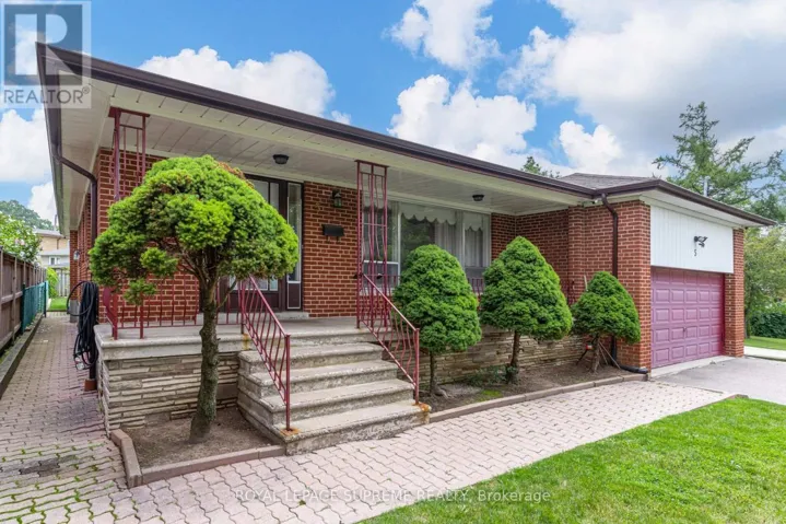 BSMT - 5 PARAMOUNT COURT, Toronto (Brookhaven-Amesbury), Ontario M6M2L3