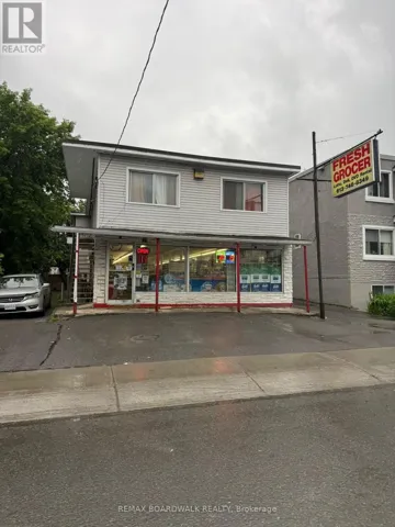 40 JOLLIET AVENUE, Ottawa, Ontario K1L5H5