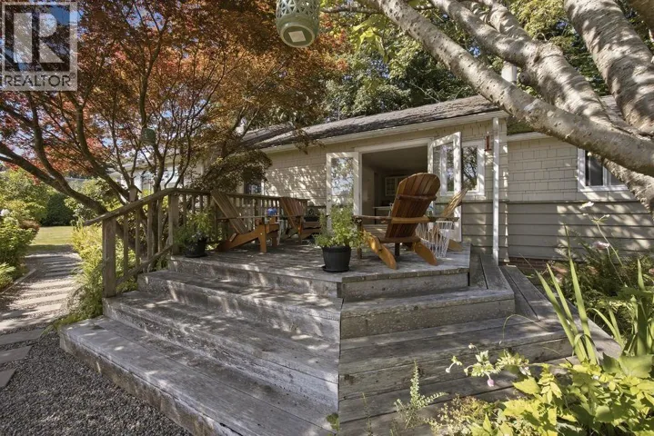 271 COCHRANE ROAD, Gibsons, British Columbia V0N1V8