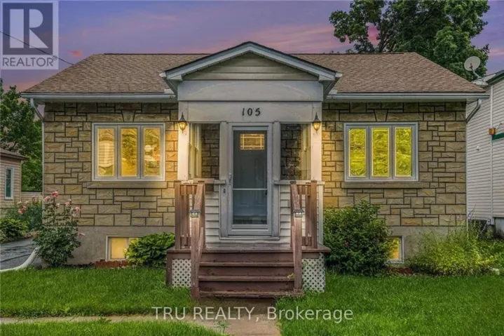 105 MAILES AVENUE, Ottawa, Ontario K1Z6V5