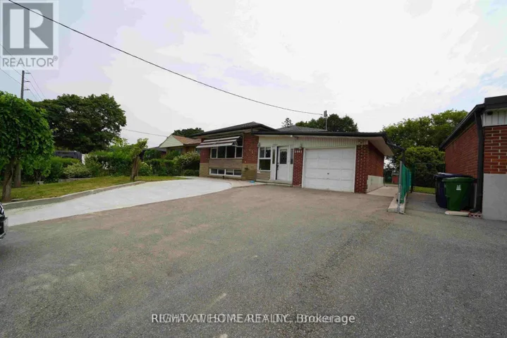 2981 WESTON ROAD, Toronto (Humberlea-Pelmo Park), Ontario M9M2T1