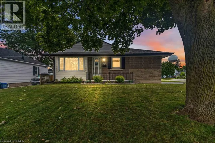 46 FAIRVIEW Drive, Brantford, Ontario N3R2W7
