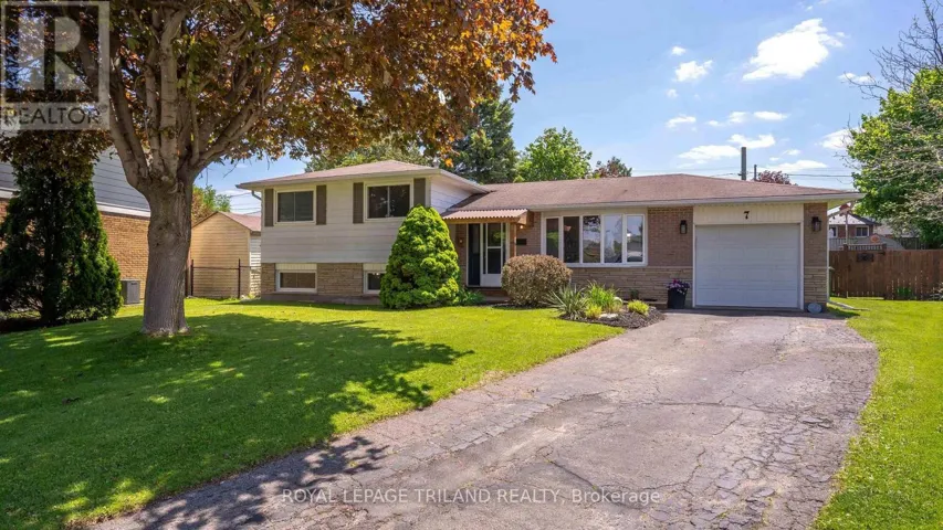 7 STIRLING CRESCENT, St. Thomas, Ontario N5P3R4