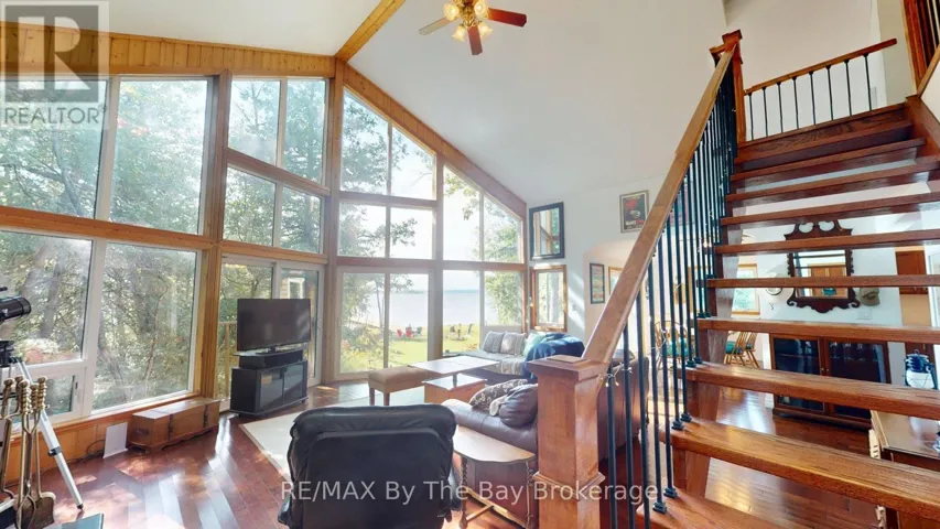 49 METHODIST, Tay (Victoria Harbour), Ontario L0K1R0