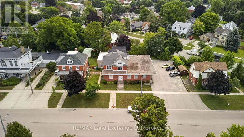 77 MONTREAL STREET, Goderich (Goderich (Town)), Ontario N7A2G5