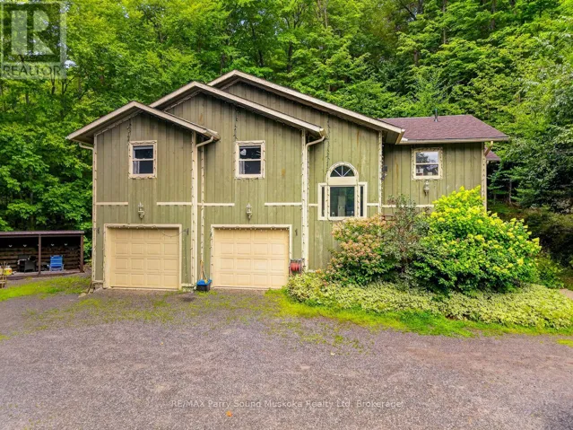 8 MOUNTAIN BASIN DRIVE, McDougall, Ontario P2A2W9