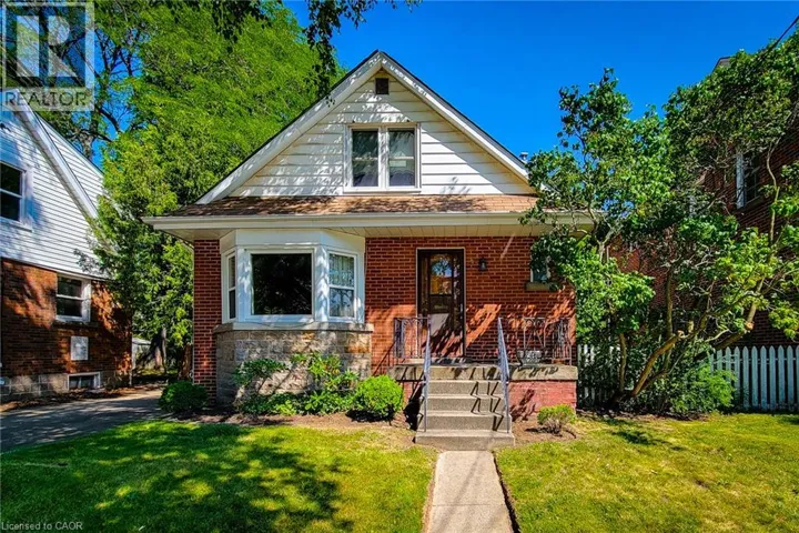 30 SANDERS Boulevard, Hamilton, Ontario L8S3J3