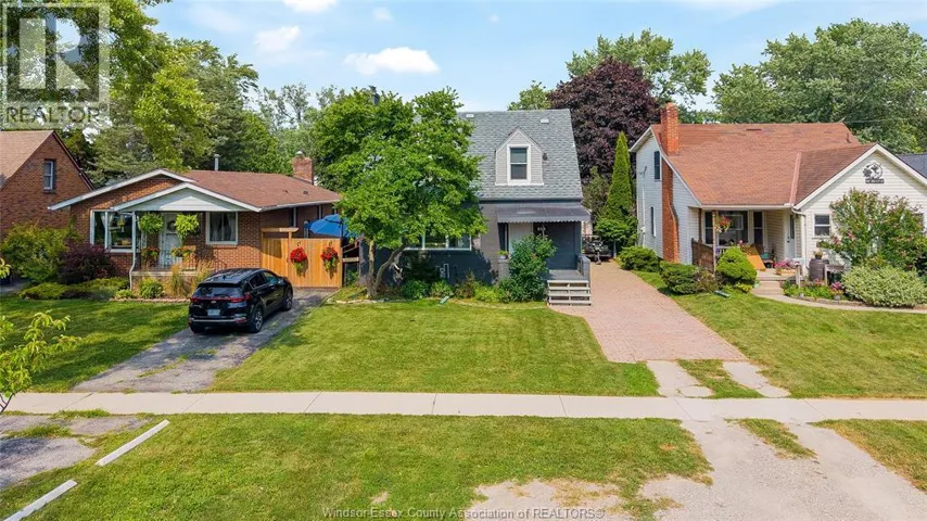 956 HOMEDALE BOULEVARD, Windsor, Ontario N8S2T2