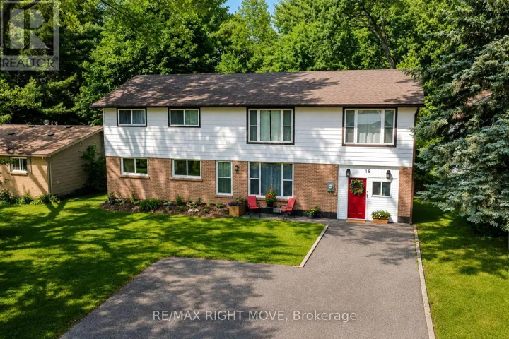 18 BUSHEY AVENUE, Essa (Angus), Ontario L3W0L2