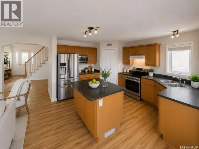 330 Blackstock COVE, Saskatoon, Saskatchewan S7T0H3