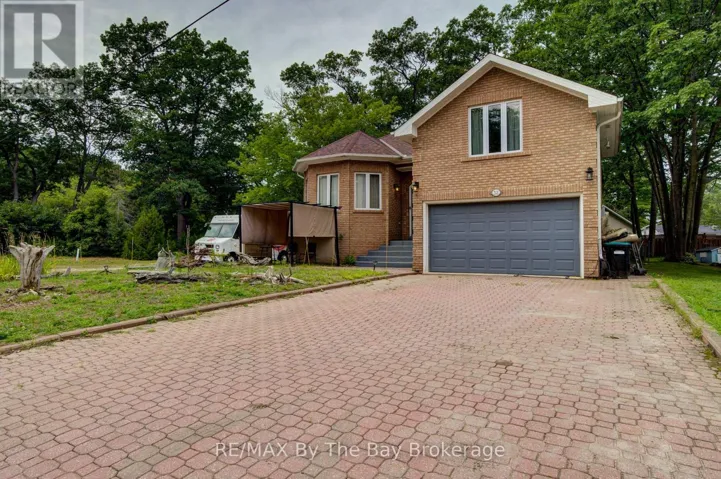 32 1ST LANE, Wasaga Beach, Ontario L9Z2G3