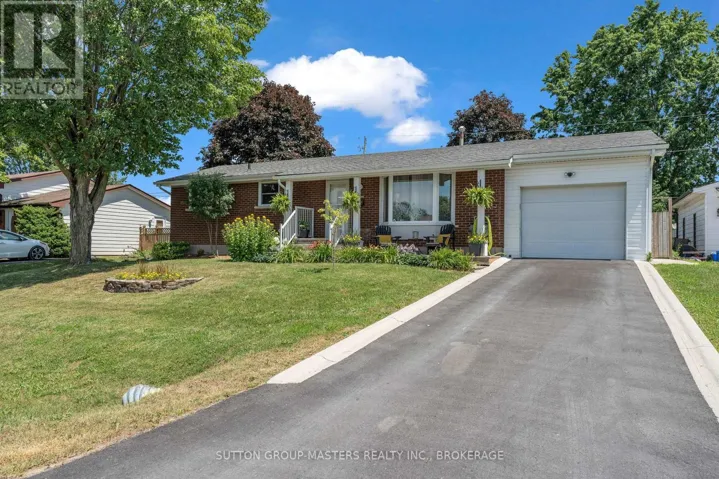 11 CHESTERFIELD DRIVE, Loyalist (Amherstview), Ontario K7N1M3