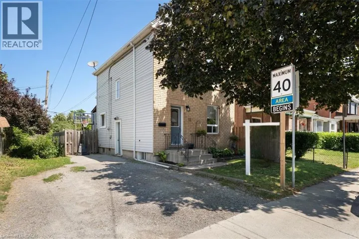 11 PRIMROSE Avenue, Hamilton, Ontario L8L2K7