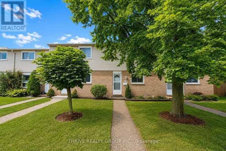 60 - 40 TIFFANY DRIVE, London East (East I), Ontario N5V3N3