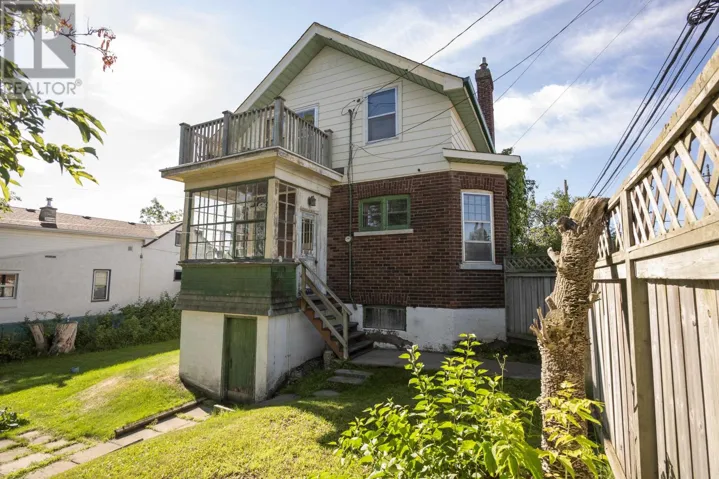 42 Gordon AVE, Thunder Bay, Ontario P7E4T2