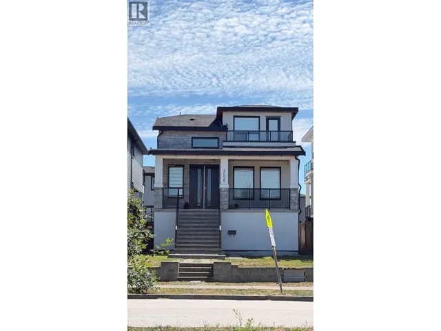 1006 SALTER STREET, New Westminster, British Columbia V3M5A6