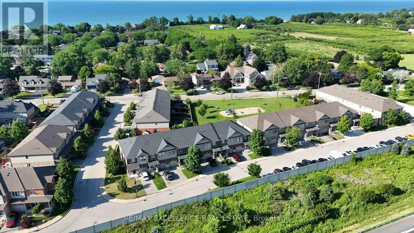39 - 380 LAKE STREET, Grimsby (Grimsby Beach), Ontario L3M0E8