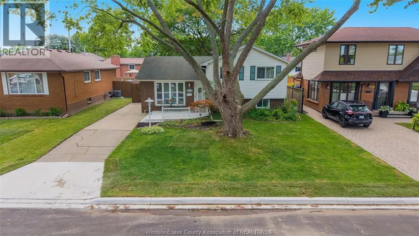 381 CARLING, Windsor, Ontario N8S3X7