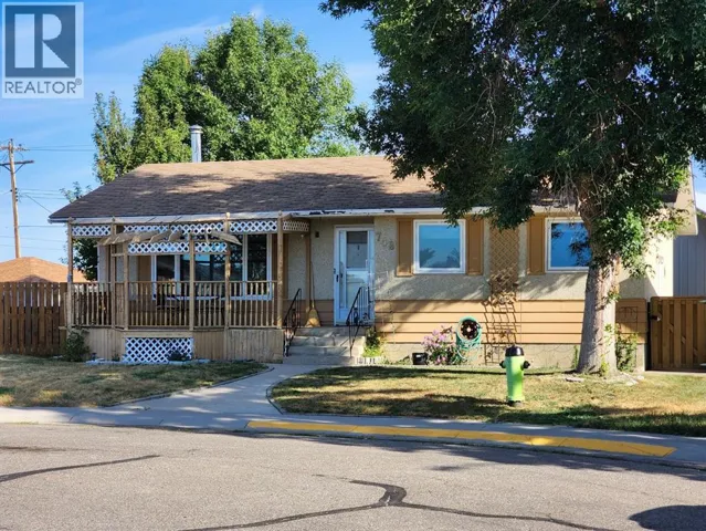 748 54 Avenue W, Claresholm, Alberta T0L0T0