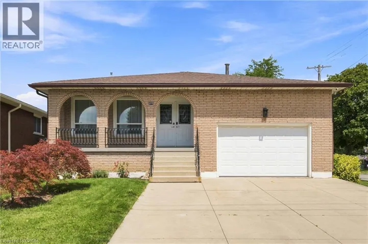 377 CARSON Drive, Hamilton, Ontario L8T4T8