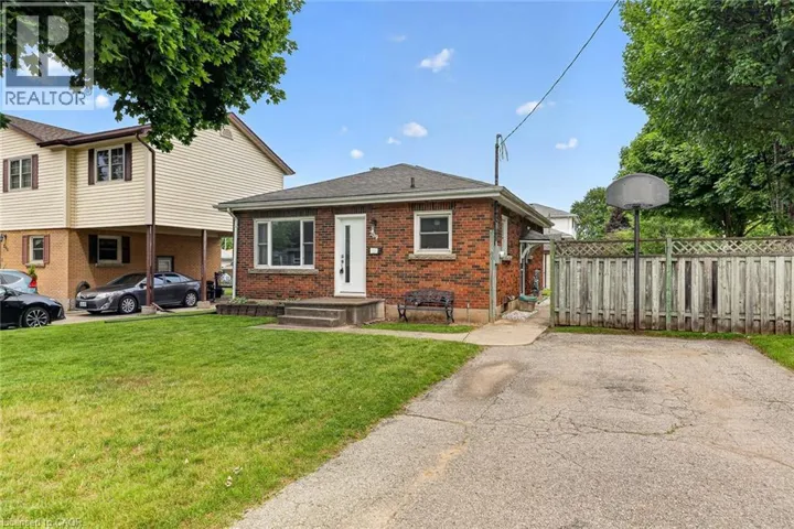 209 BUTLER Street, Woodstock, Ontario N4S3A8