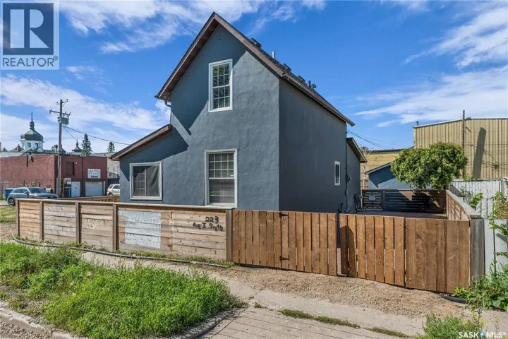 223 I AVENUE S, Saskatoon, Saskatchewan S7M1X8
