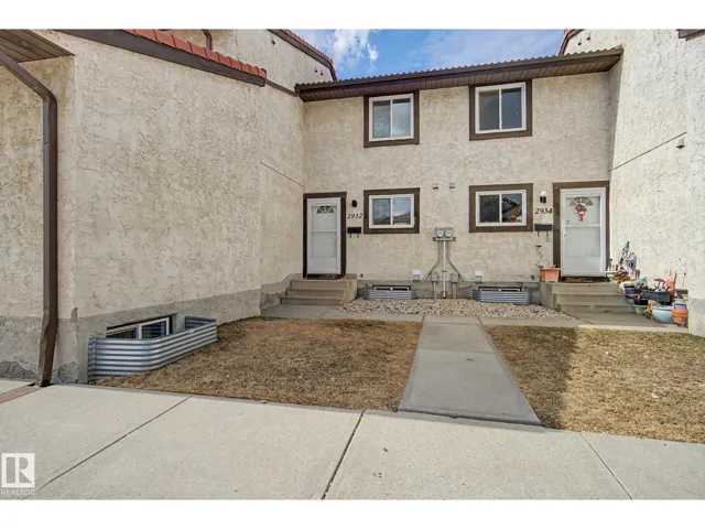 2932 36 ST NW, Edmonton, Alberta T6L5H4