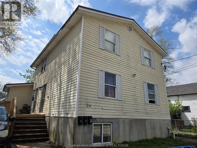 24 Foster STREET, Chatham, Ontario N7M4N5