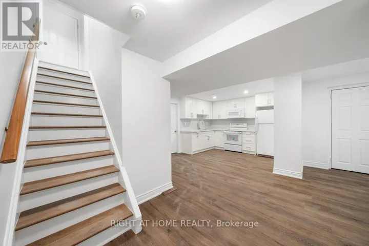 LOWER - 582 CARLYLE COURT, Oshawa (Donevan), Ontario L1H6S2