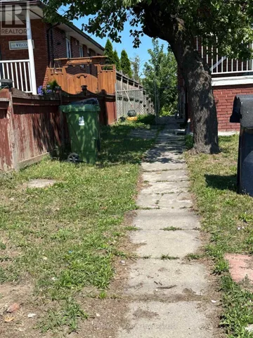 2931 ISLINGTON AVENUE, Toronto (Humber Summit), Ontario M9L2K3