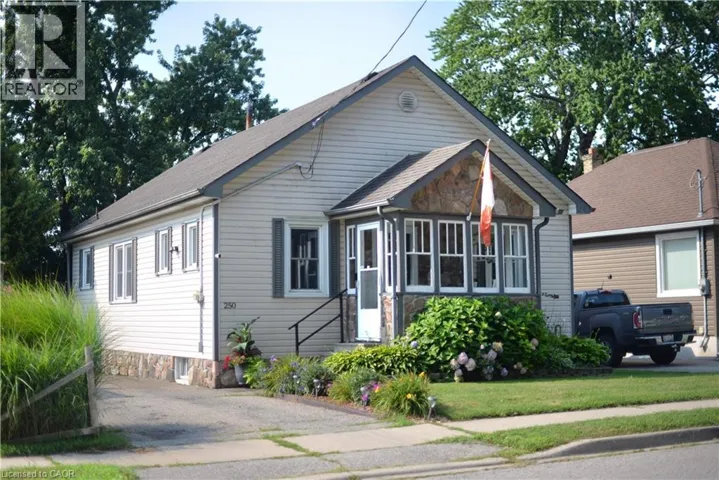 250 GROVE Street, Simcoe, Ontario N3Y1K9
