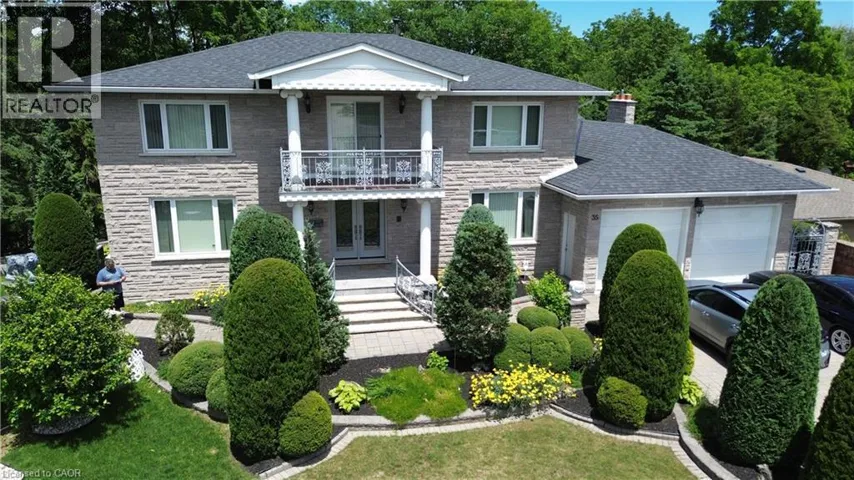 35 GLEN PARK Court, Hamilton, Ontario L8K6N6