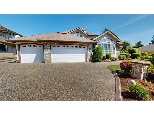 32767 CHILCOTIN DRIVE, Abbotsford, British Columbia V2T5S5