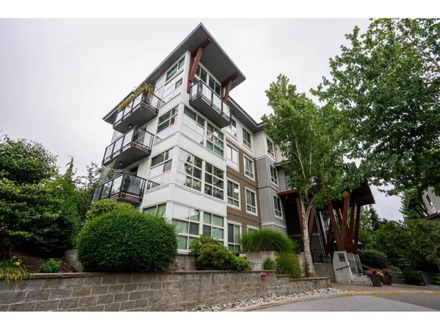 321 6688 120 STREET, Surrey, British Columbia V3W1T8