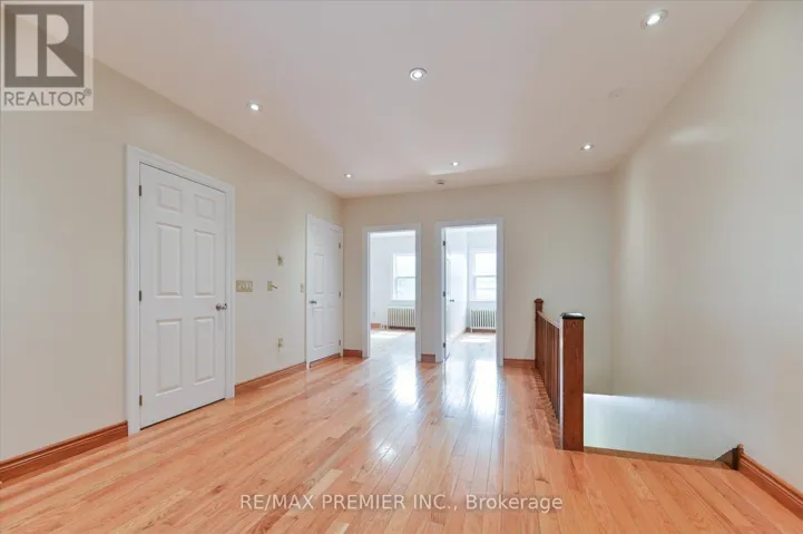 1575 BAYVIEW AVENUE, Toronto (Leaside), Ontario M4G3B5