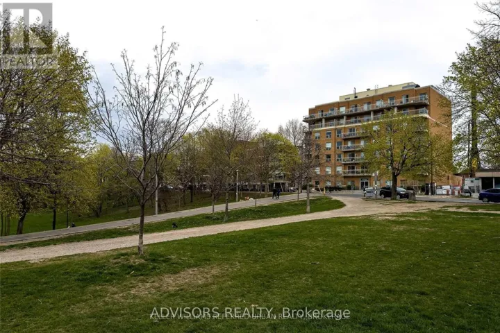 209 - 11 CHRISTIE STREET, Toronto (Annex), Ontario M6G3B1