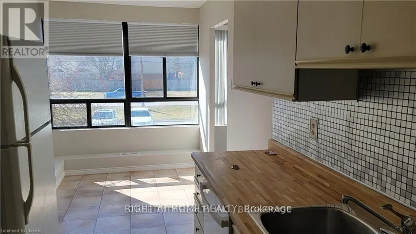 202 - 1600 ADELAIDE STREET, London North (North C), Ontario N5X3H6