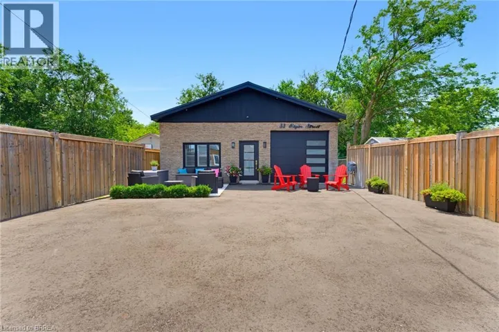 33 ELGIN Street, Brantford, Ontario N3R1E5