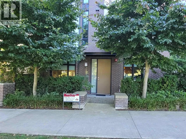 7585 YUKON STREET, Vancouver, British Columbia V5X2Y4