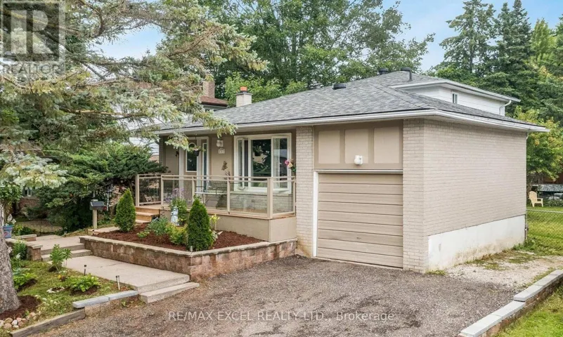 12 COLLEGE CRESCENT, Barrie (Grove East), Ontario L4M2W2