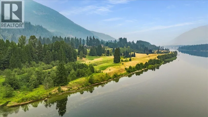1864 Highway 3A, Castlegar, British Columbia V1N4N6