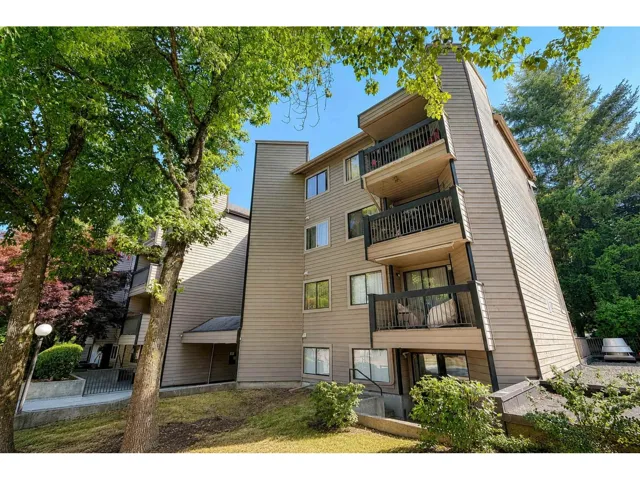 306 10560 154 STREET, Surrey, British Columbia V3R8A3