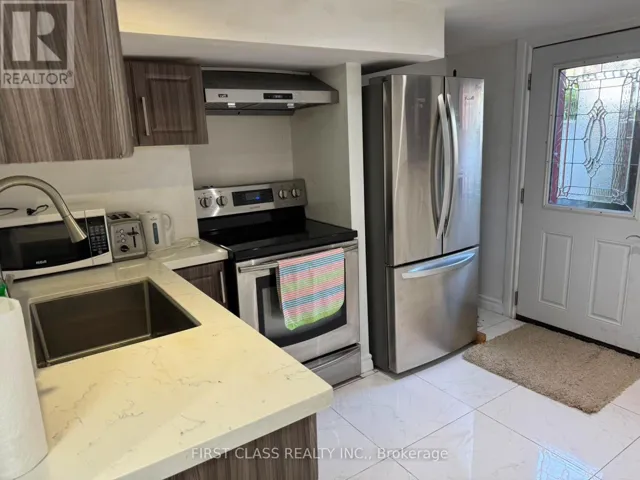 BSMNT - 524 BATHURST STREET, Toronto (Palmerston-Little Italy), Ontario M5S2P9